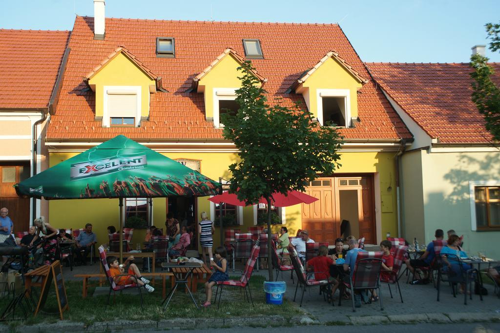 Alva Pension 2 Mikulov Exteriér fotografie