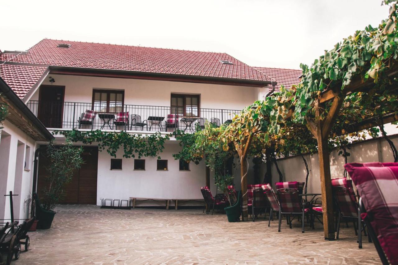 Alva Pension 2 Mikulov Exteriér fotografie
